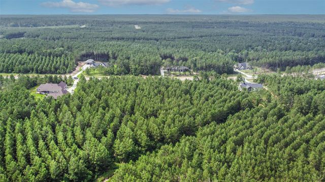 15921 Ridge Oak Road, Willis, TX 77378