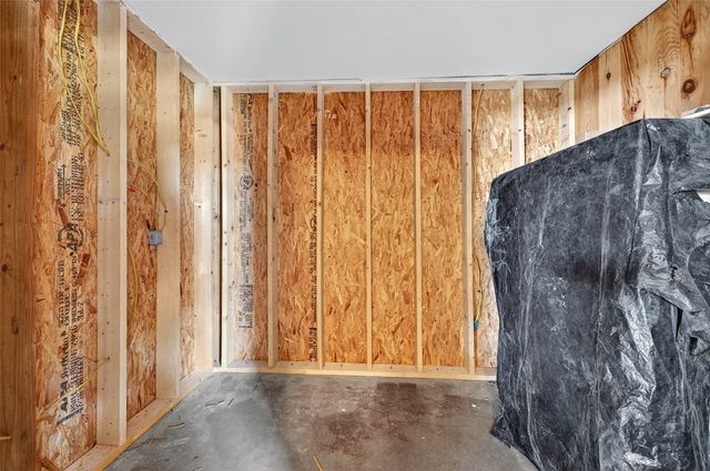 1200 County Road 1215, Savoy, TX 75479