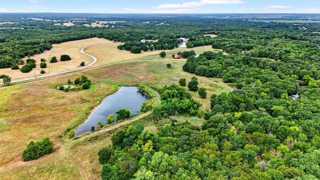 1200 County Road 1215, Savoy, TX 75479