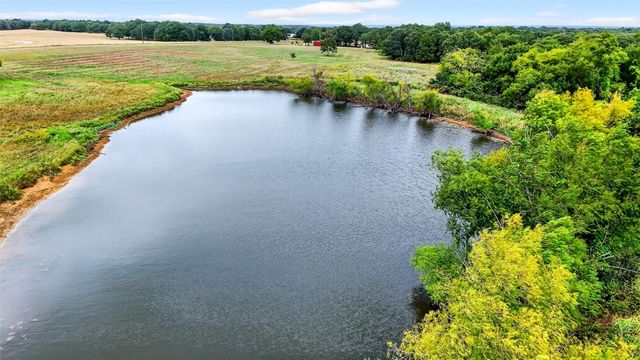 1200 County Road 1215, Savoy, TX 75479