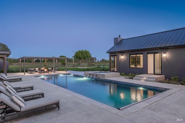 601 Napa Rd, Sonoma, CA 95476