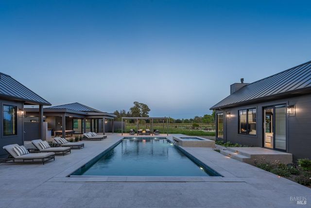 601 Napa Rd, Sonoma, CA 95476