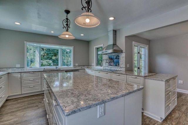 2737 S Waukesha ROAD, West Allis, WI 53227