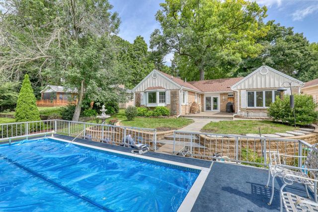 2737 S Waukesha ROAD, West Allis, WI 53227