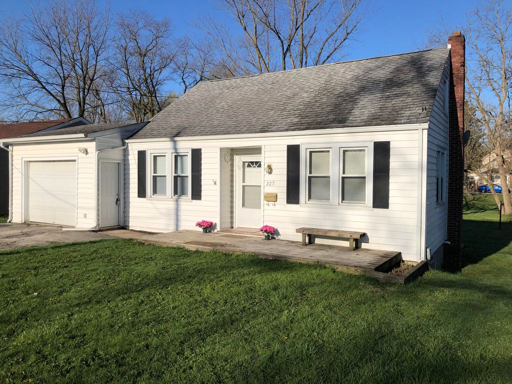 227 Mill Street, Lowell, IN 46356