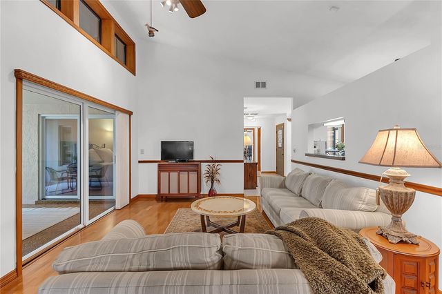 1011 W PEBBLE BEACH CIRCLE, Winter Springs, FL 32708