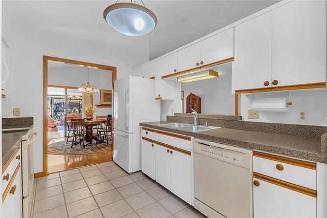 1011 W PEBBLE BEACH CIRCLE, Winter Springs, FL 32708