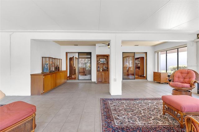 1011 W PEBBLE BEACH CIRCLE, Winter Springs, FL 32708