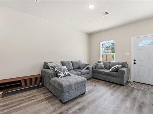 8708 Wileyvale Road, Houston, TX 77016