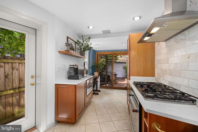 331 11TH ST SE, Washington, DC 20003
