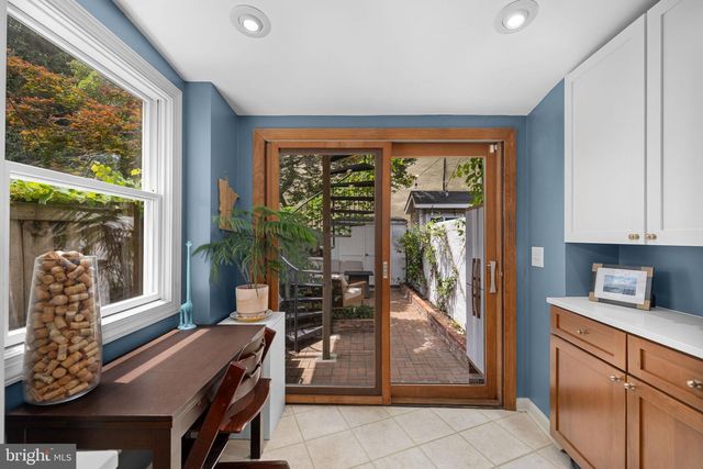 331 11TH ST SE, Washington, DC 20003