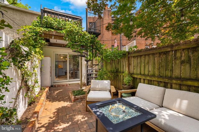 331 11TH ST SE, Washington, DC 20003