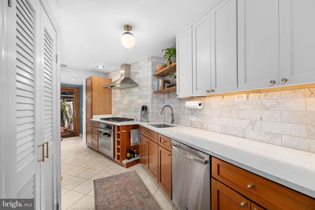 331 11TH ST SE, Washington, DC 20003