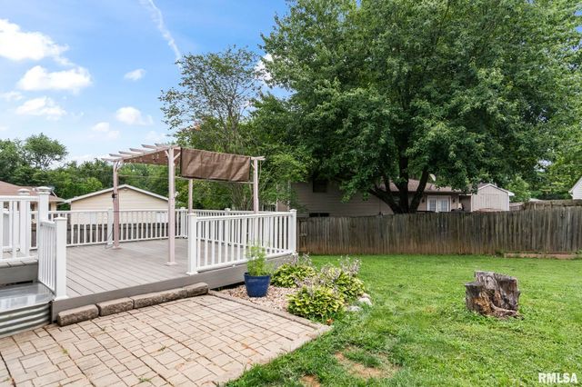 30 SKYVIEW Drive, Springfield, IL 62702