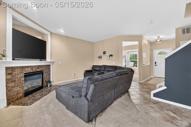 809 Canyon Creek Drive, Holly, MI 48442