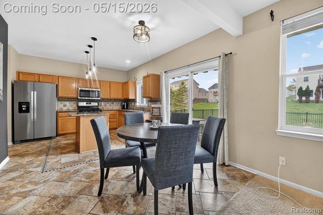 809 Canyon Creek Drive, Holly, MI 48442