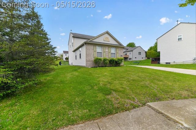 809 Canyon Creek Drive, Holly, MI 48442