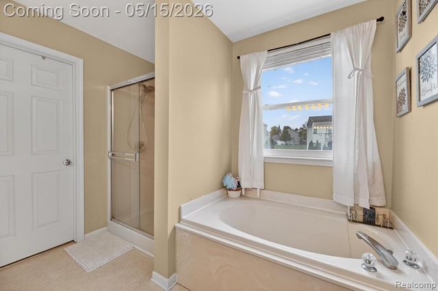 809 Canyon Creek Drive, Holly, MI 48442
