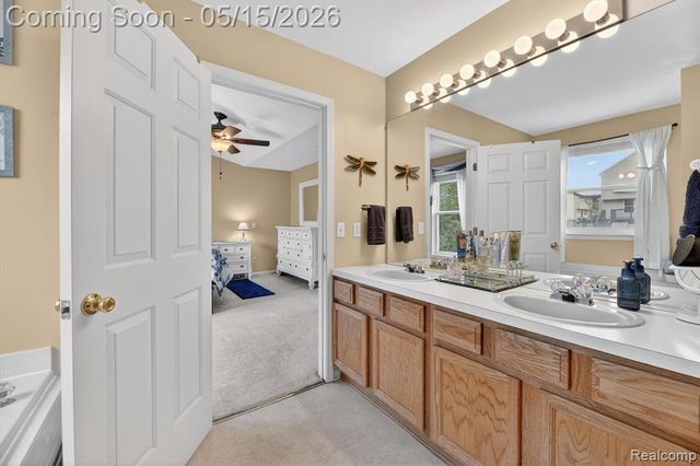 809 Canyon Creek Drive, Holly, MI 48442