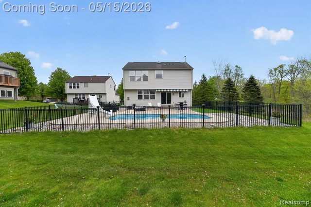 809 Canyon Creek Drive, Holly, MI 48442