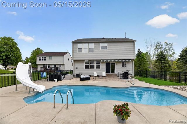 809 Canyon Creek Drive, Holly, MI 48442