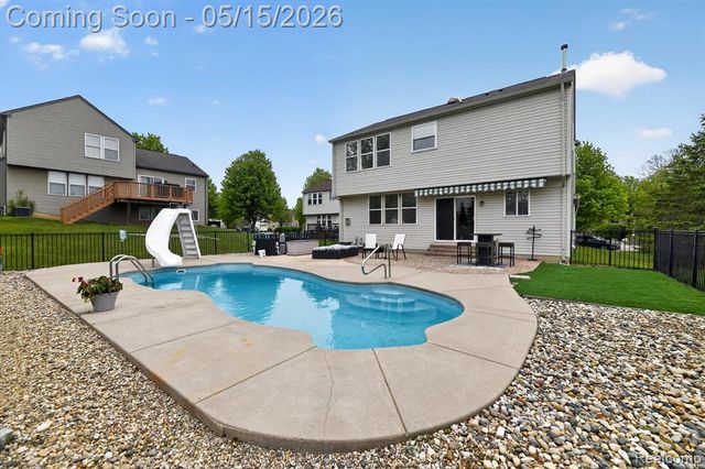 809 Canyon Creek Drive, Holly, MI 48442