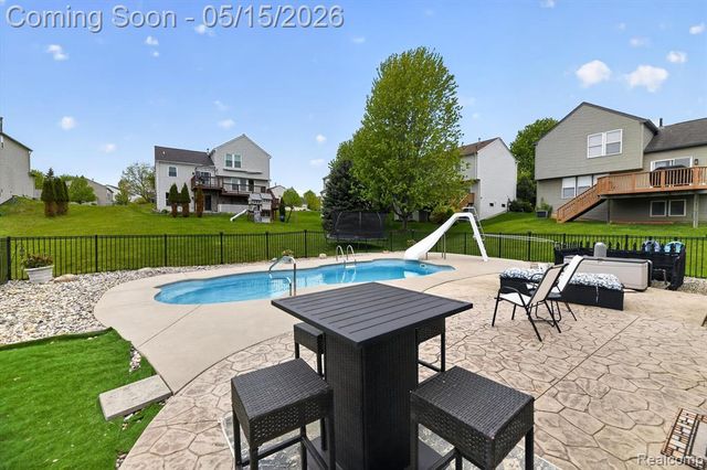 809 Canyon Creek Drive, Holly, MI 48442
