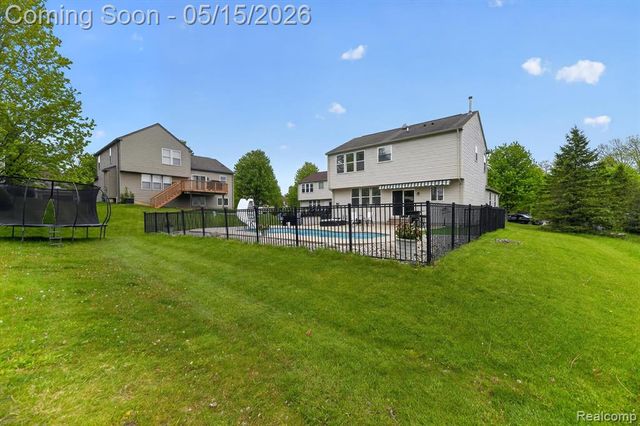 809 Canyon Creek Drive, Holly, MI 48442