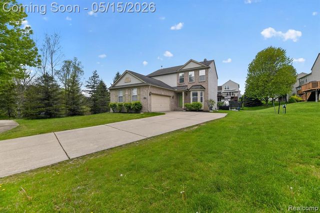 809 Canyon Creek Drive, Holly, MI 48442
