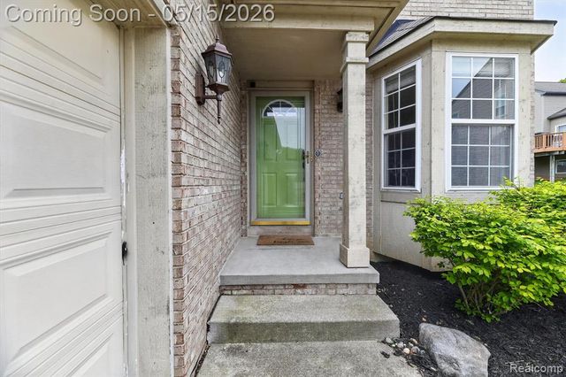 809 Canyon Creek Drive, Holly, MI 48442