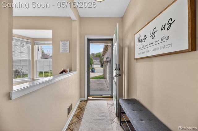 809 Canyon Creek Drive, Holly, MI 48442