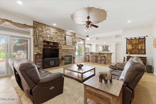 7530 E KAEL Circle, Mesa, AZ 85207