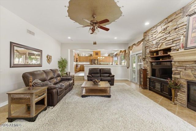 7530 E KAEL Circle, Mesa, AZ 85207