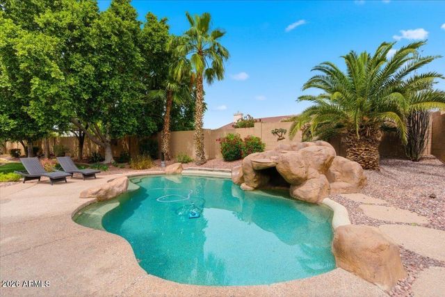 7530 E KAEL Circle, Mesa, AZ 85207