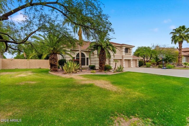 7530 E KAEL Circle, Mesa, AZ 85207