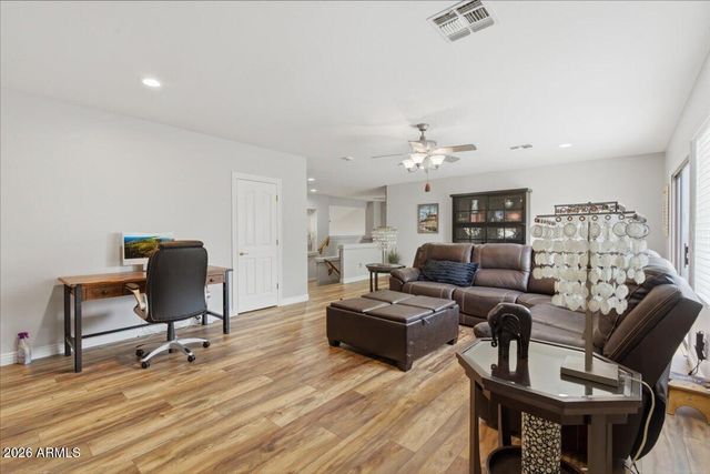 7530 E KAEL Circle, Mesa, AZ 85207