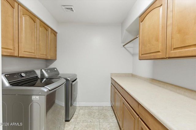 7530 E KAEL Circle, Mesa, AZ 85207