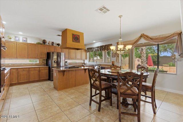 7530 E KAEL Circle, Mesa, AZ 85207