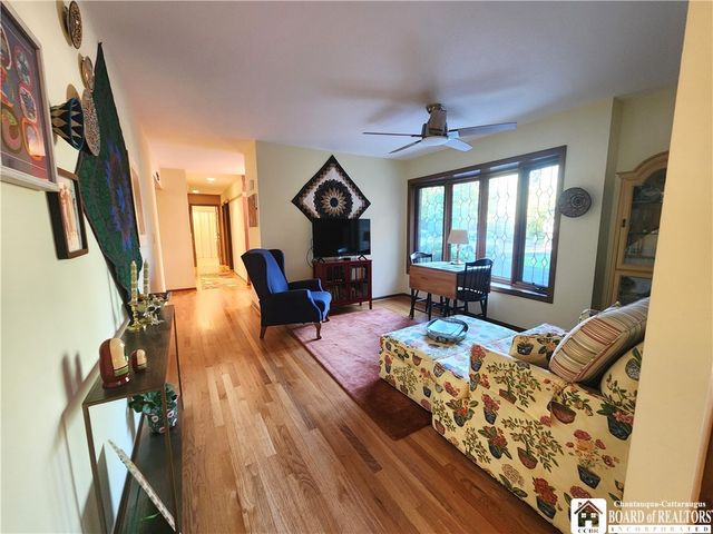 28 Rosalyn Court, Pomfret, NY 14063