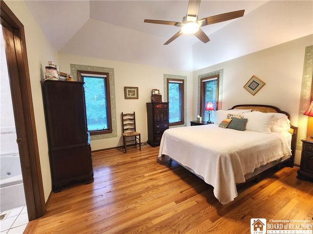 28 Rosalyn Court, Pomfret, NY 14063