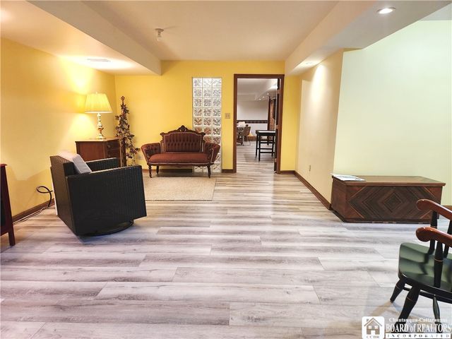 28 Rosalyn Court, Pomfret, NY 14063