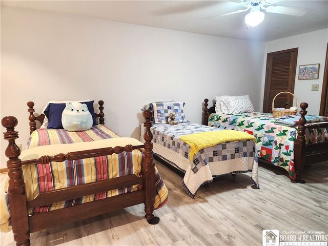 28 Rosalyn Court, Pomfret, NY 14063