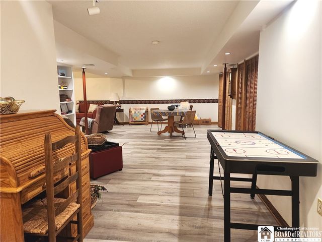 28 Rosalyn Court, Pomfret, NY 14063