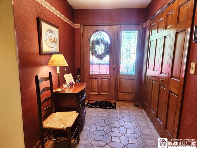 28 Rosalyn Court, Pomfret, NY 14063