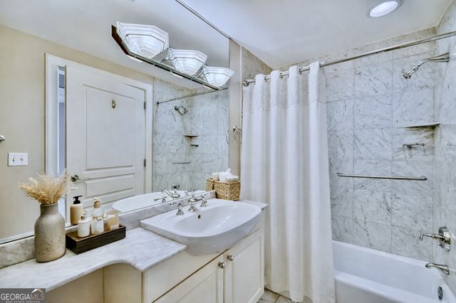 700 Park Regency Place 1207, Atlanta, GA 30326