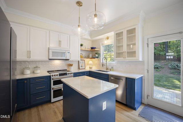 809 Town Side Drive, Apex, NC 27502