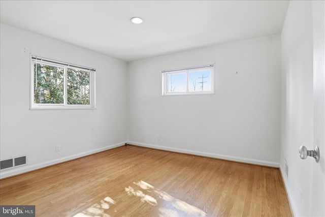 10014 CEDAR LN, Kensington, MD 20895