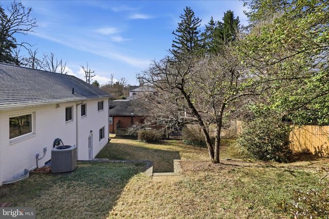 10014 CEDAR LN, Kensington, MD 20895