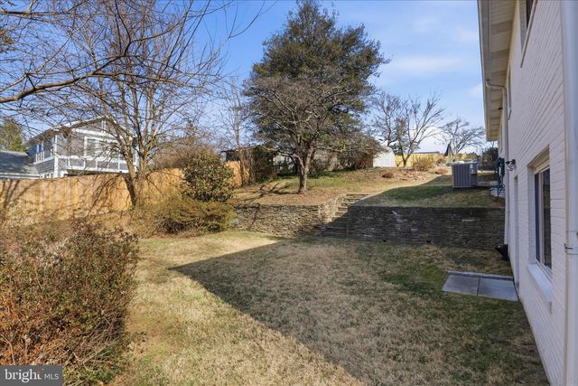 10014 CEDAR LN, Kensington, MD 20895