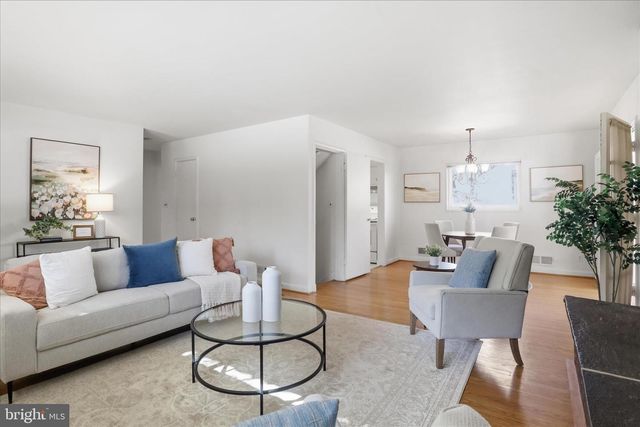 10014 CEDAR LN, Kensington, MD 20895